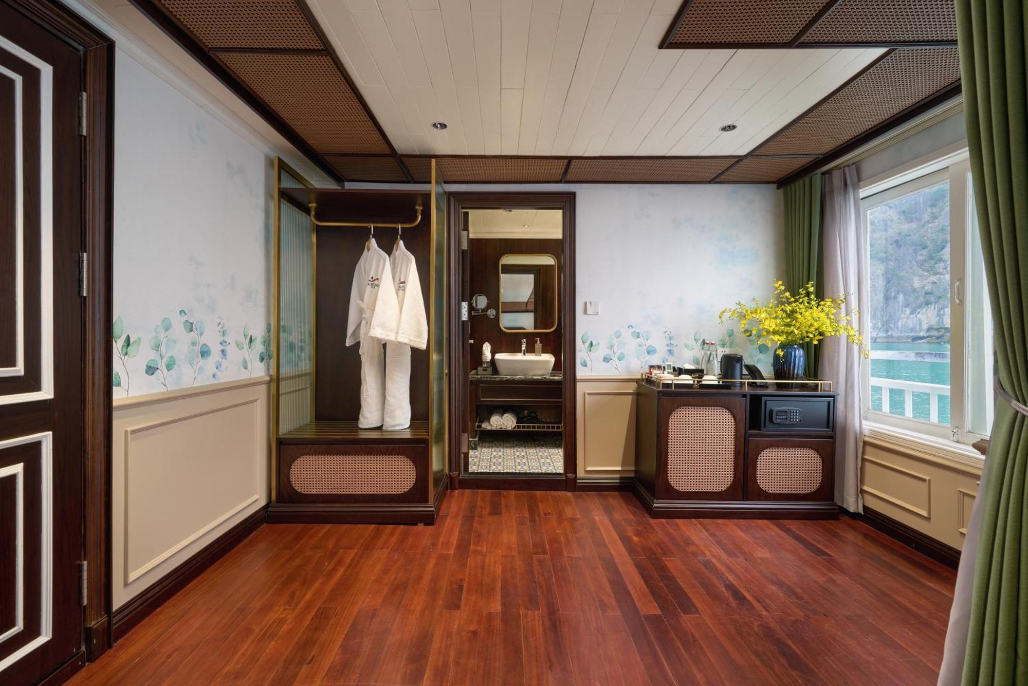 Signature Royal Halong Cruise Hạ Long Exterior foto