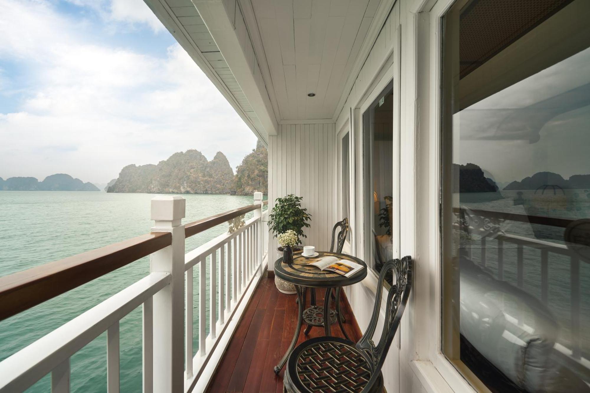 Signature Royal Halong Cruise Hạ Long Exterior foto