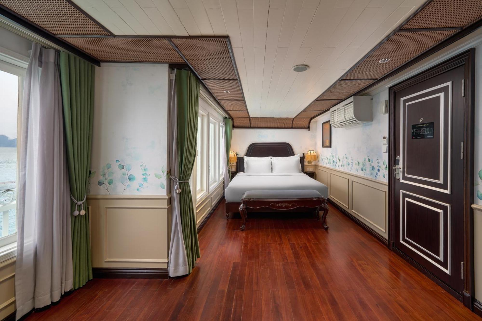 Signature Royal Halong Cruise Hạ Long Exterior foto