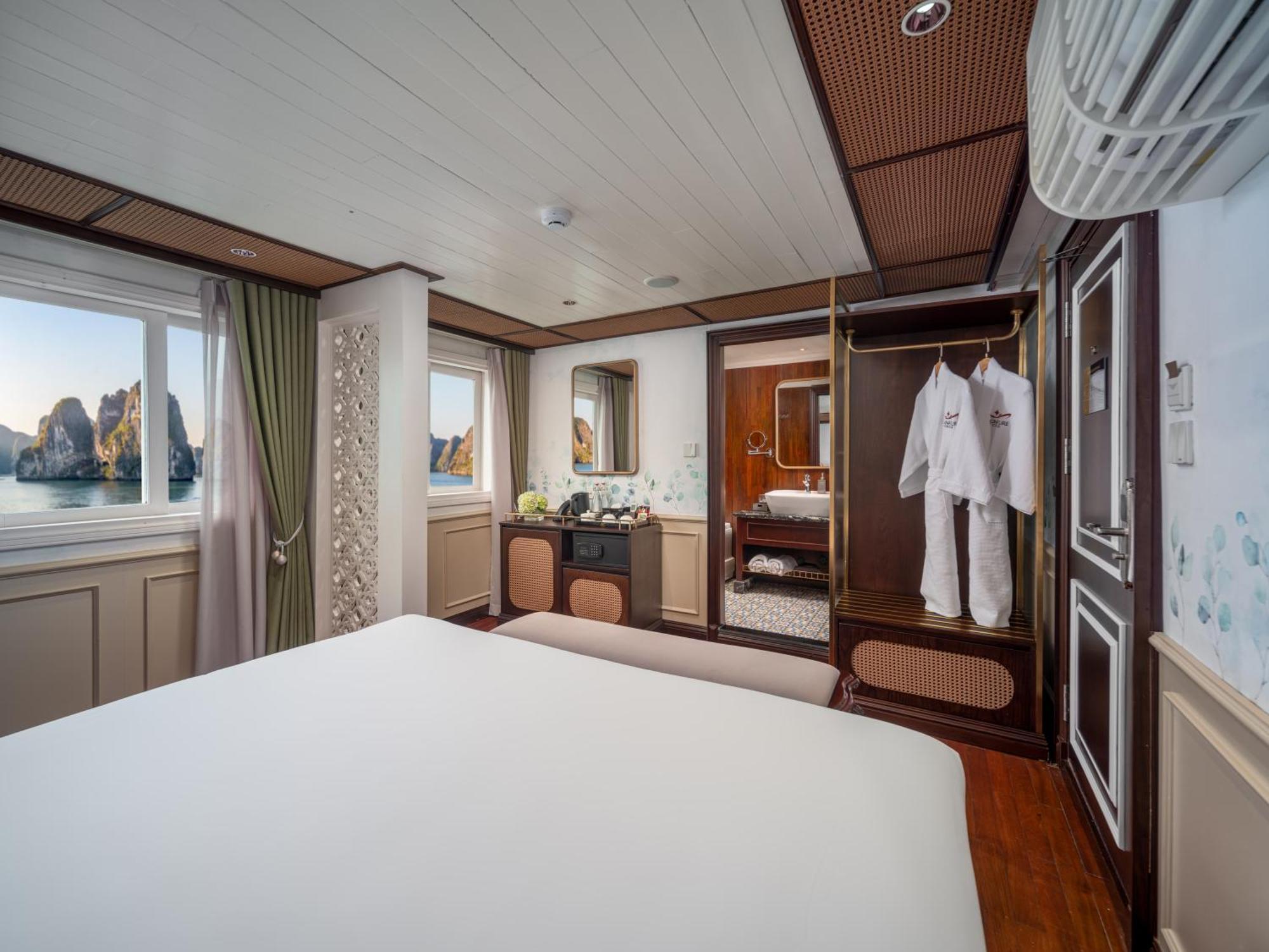 Signature Royal Halong Cruise Hạ Long Exterior foto