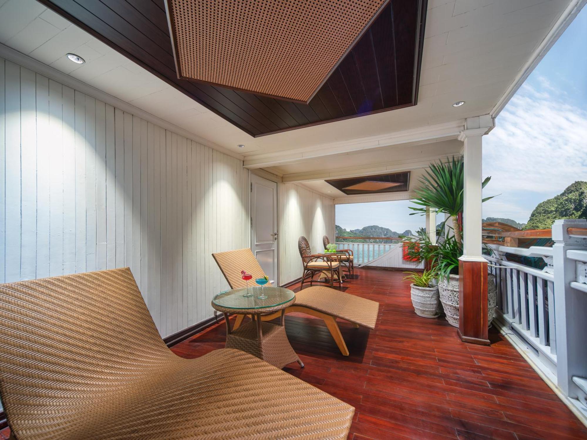 Signature Royal Halong Cruise Hạ Long Exterior foto