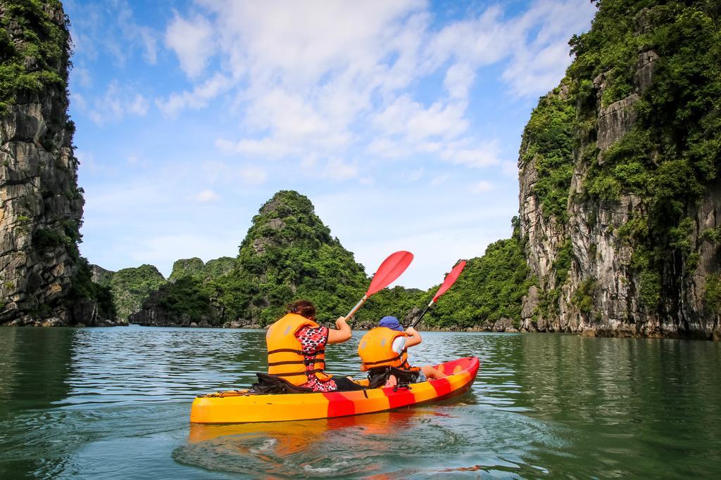 Signature Royal Halong Cruise Hạ Long Exterior foto