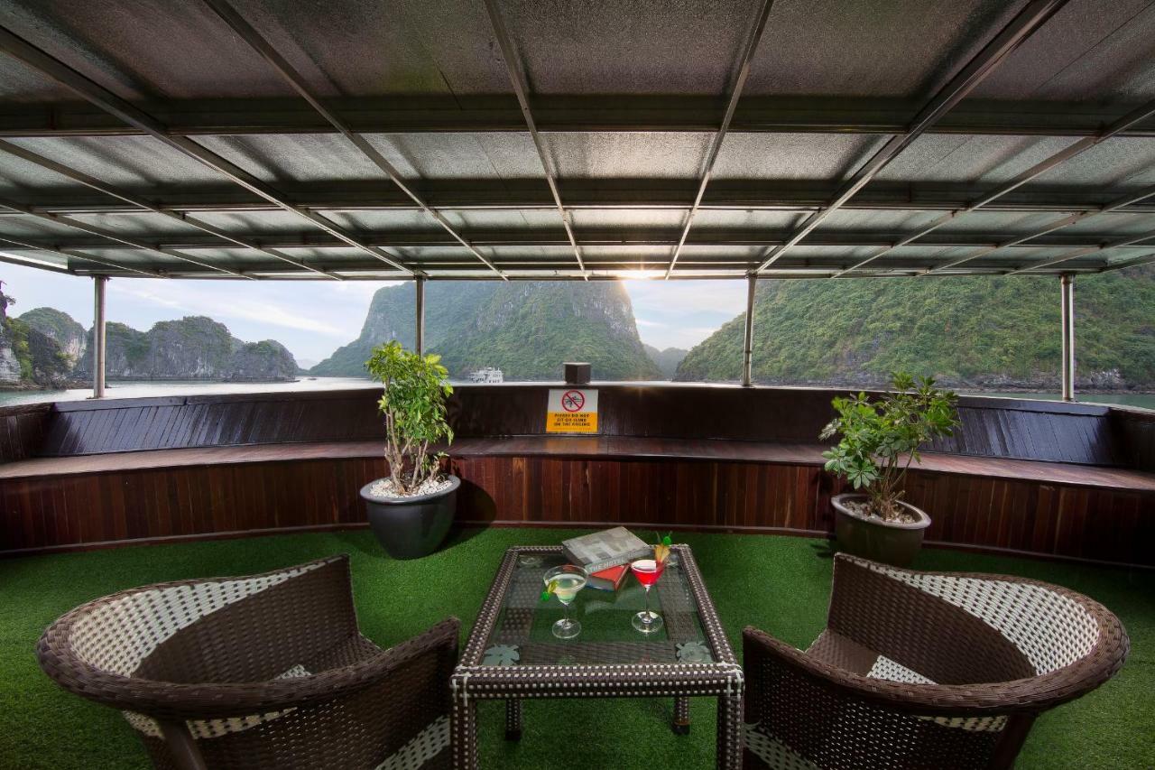 Signature Royal Halong Cruise Hạ Long Exterior foto